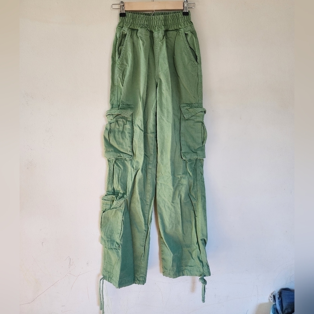 PRETTYLITTLETHING Elastic Waist Baggy Carpenter Style Pants size 0